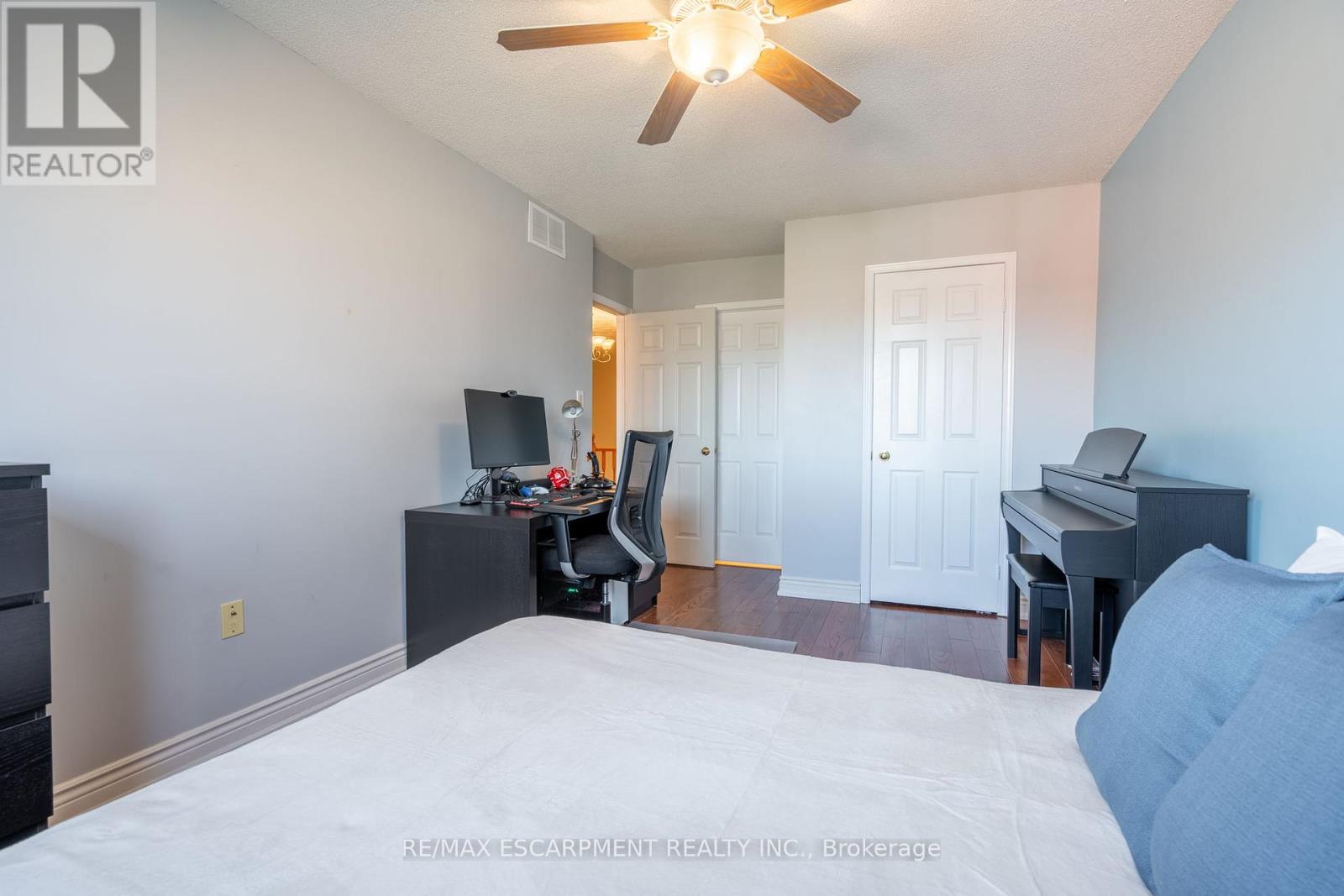 Photo 35 of 85 Royalvista Drive, Hamilton ON