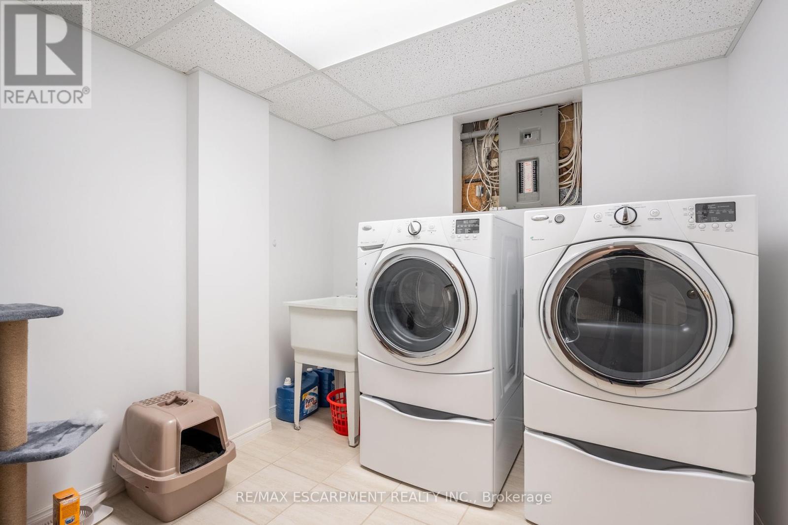 Photo 39 of 85 Royalvista Drive, Hamilton ON