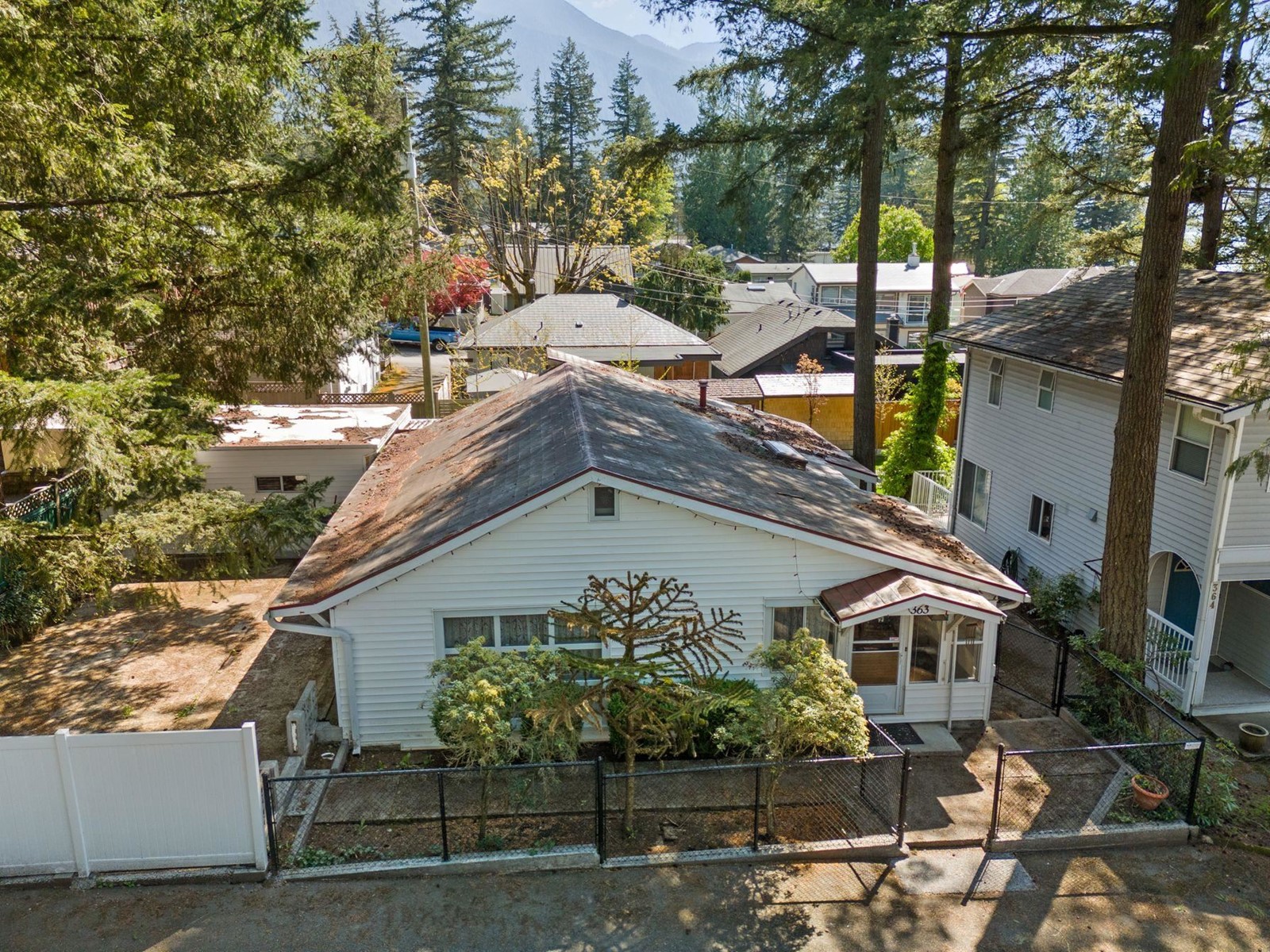 Photo 21 of 363 Pine Street Cultus Lake North, Cultus Lake BC