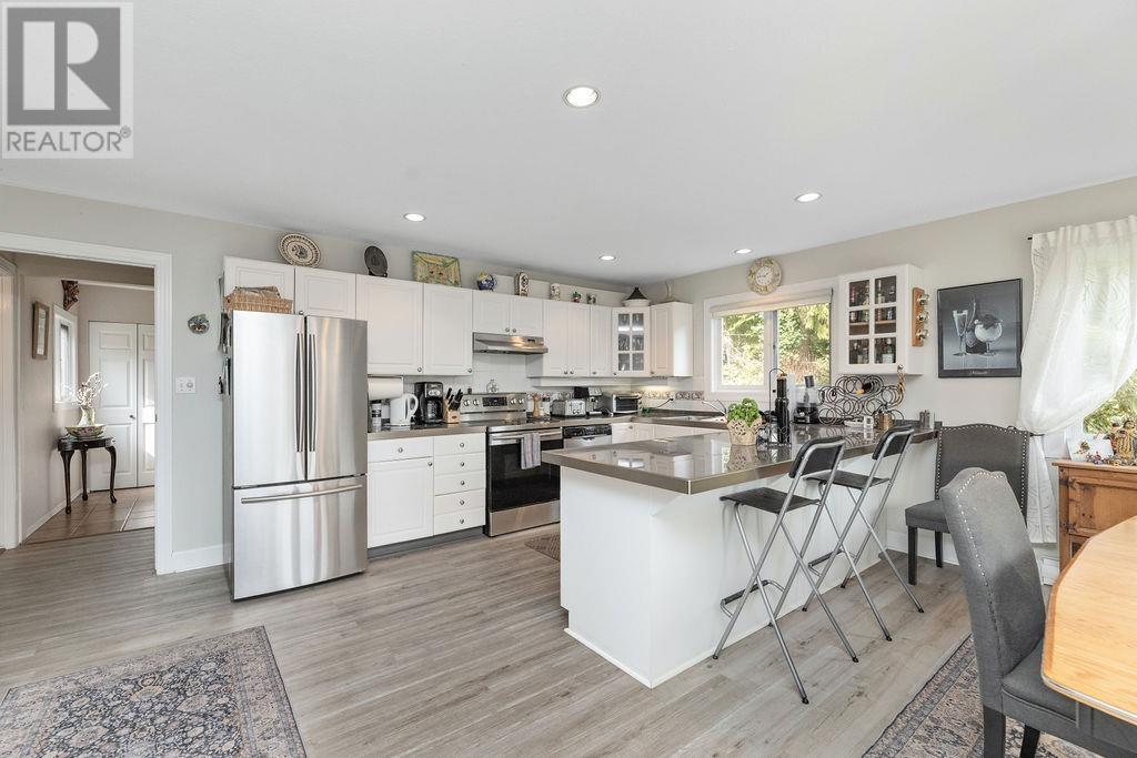 4906 SINCLAIR BAY ROAD, Garden Bay
