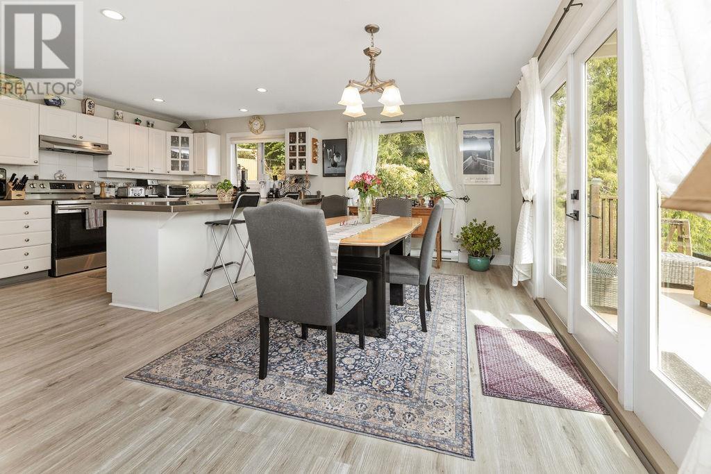 4906 SINCLAIR BAY ROAD, Garden Bay