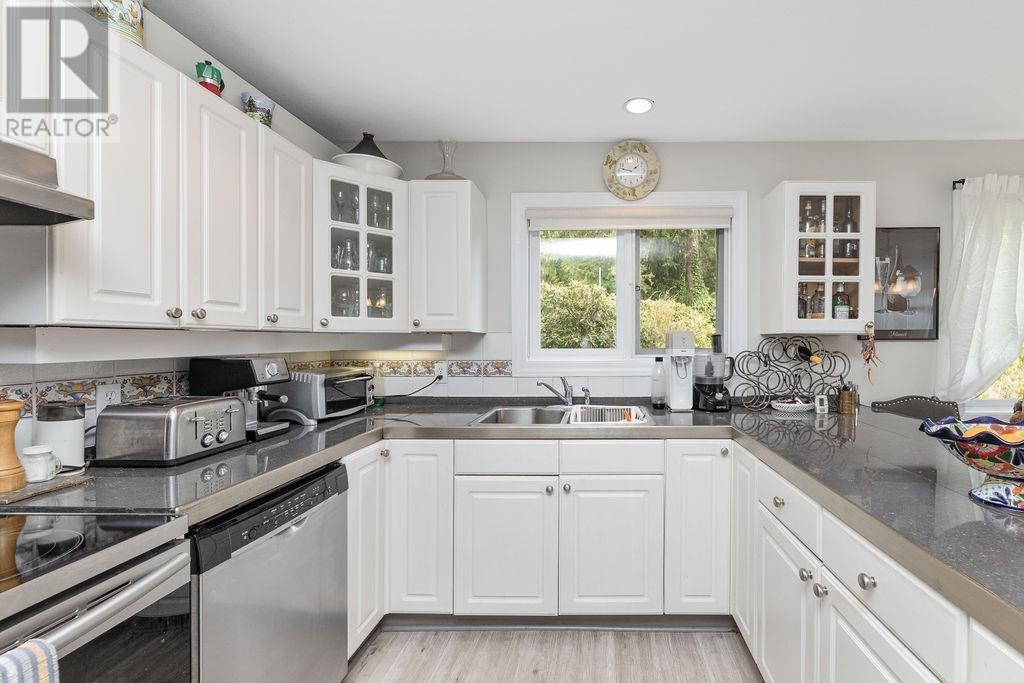 4906 SINCLAIR BAY ROAD, Garden Bay