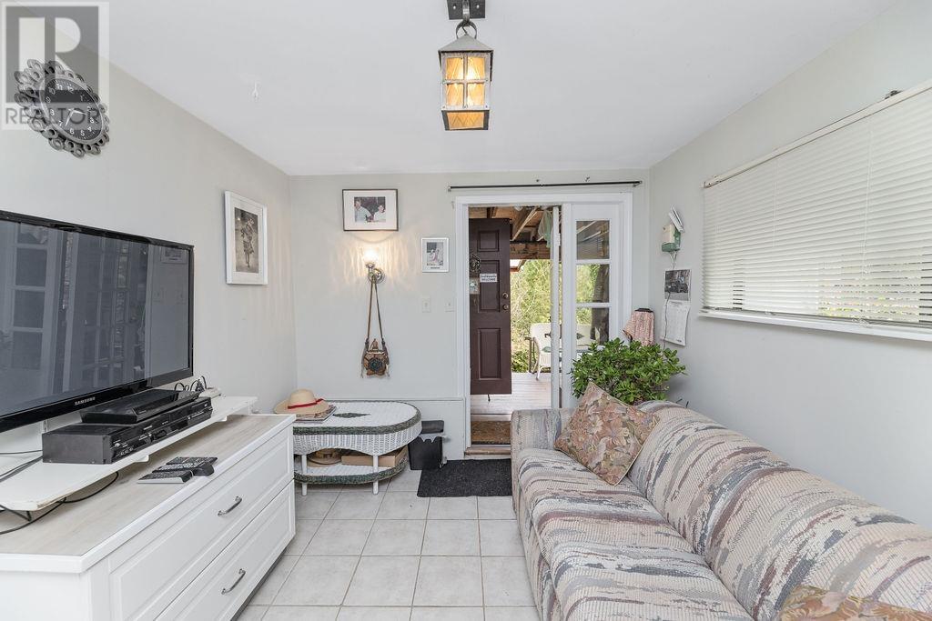 4906 SINCLAIR BAY ROAD, Garden Bay