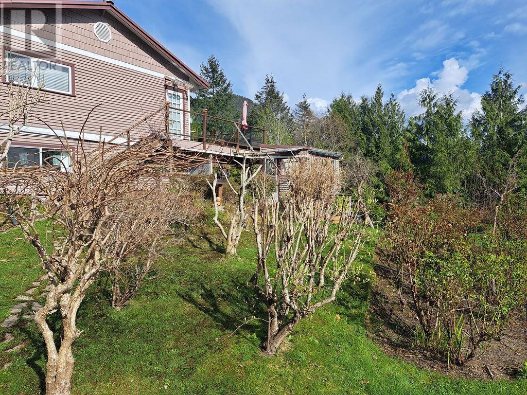 4906 SINCLAIR BAY ROAD, Garden Bay