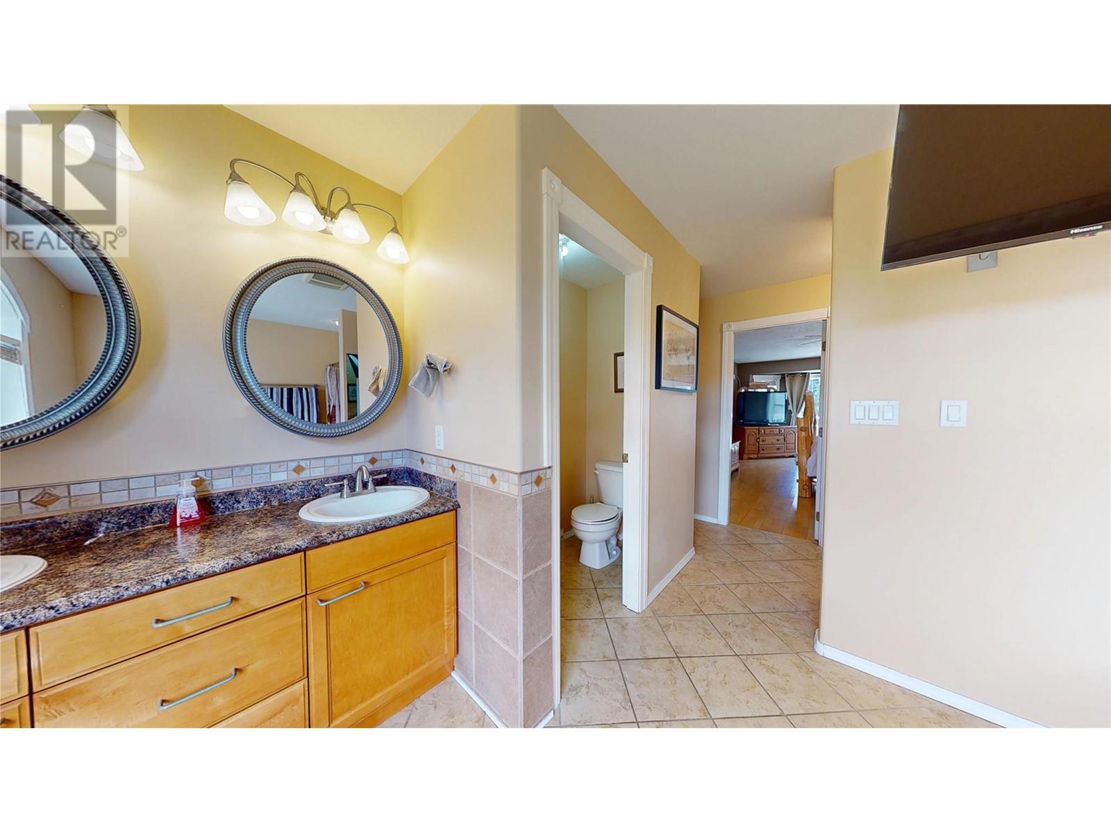 2874 Hilltop Road, Blind Bay