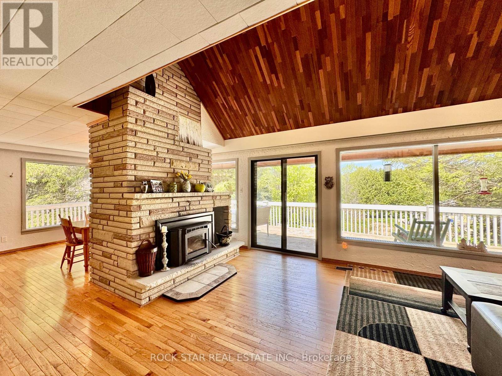 Photo 12 of 8 Pine River Crescent, Mulmur ON