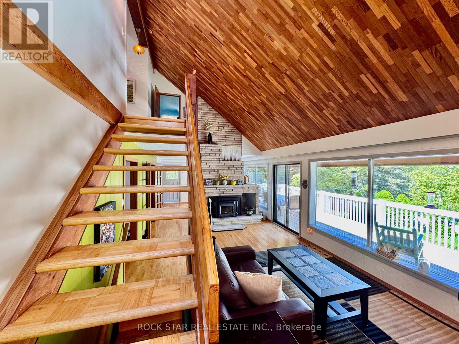 Photo 18 of 8 Pine River Crescent, Mulmur ON