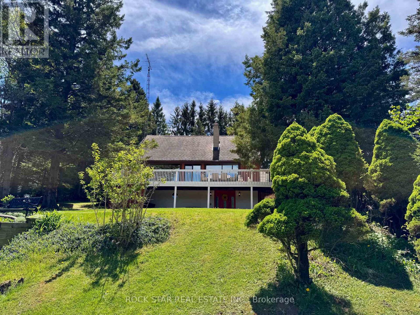Photo 2 of 8 Pine River Crescent, Mulmur ON