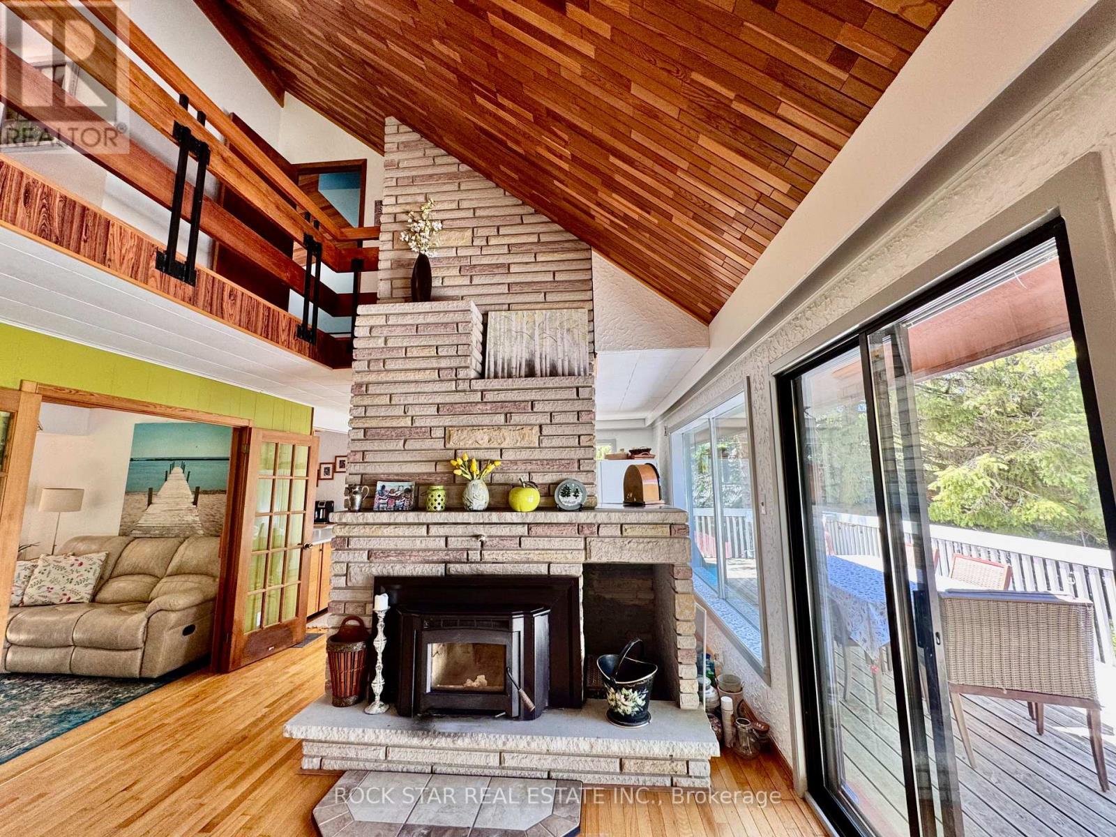 Photo 8 of 8 Pine River Crescent, Mulmur ON