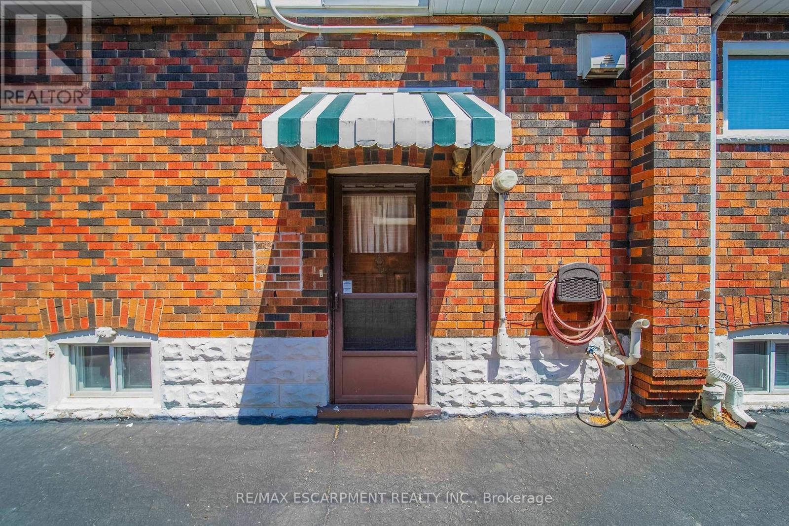 Photo 32 of 101 Houghton Avenue S, Hamilton ON