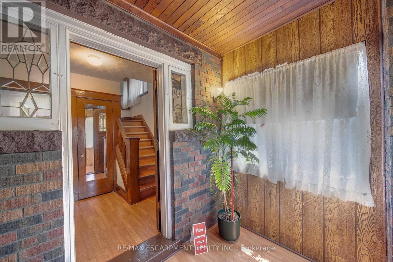 Photo 14 of 101 Houghton Avenue S, Hamilton ON