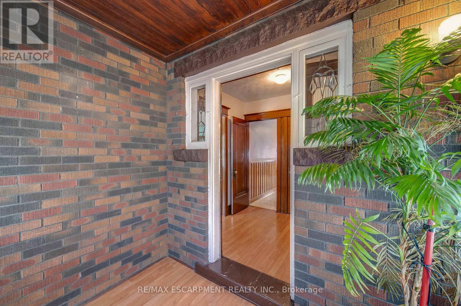 Photo 27 of 101 Houghton Avenue S, Hamilton ON