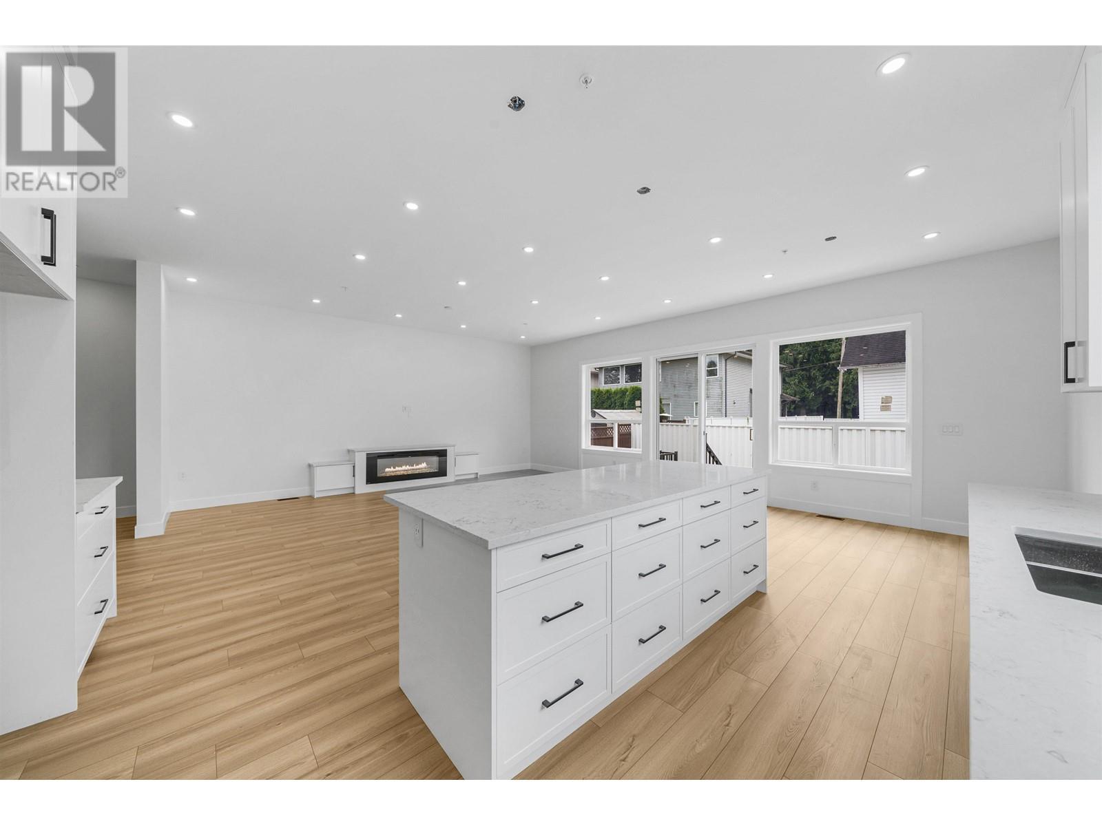 Photo 6 of 19098 Doerksen Drive, Pitt Meadows BC