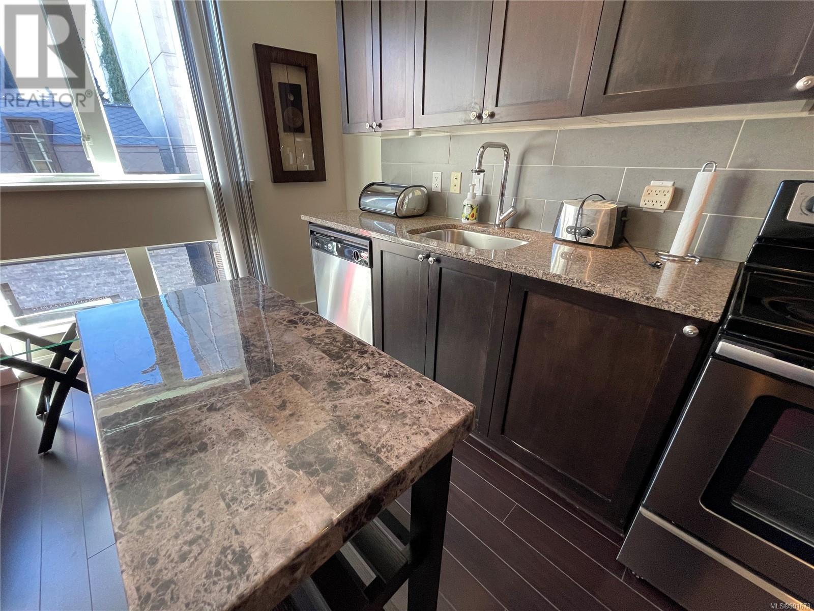 312 99 Chapel St, Nanaimo real estate listing 991673