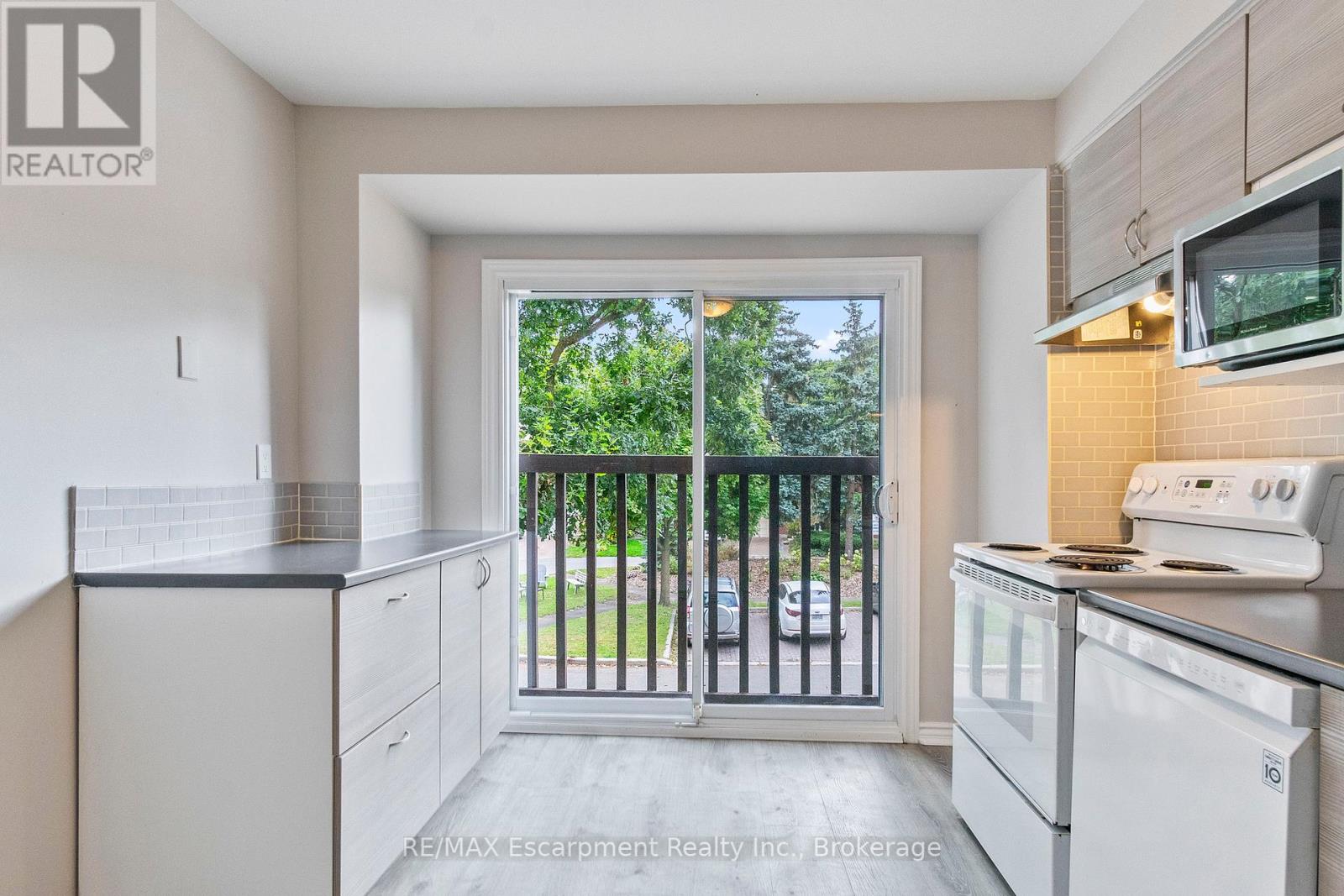 Photo 22 of 13 Normandy Place, Oakville ON