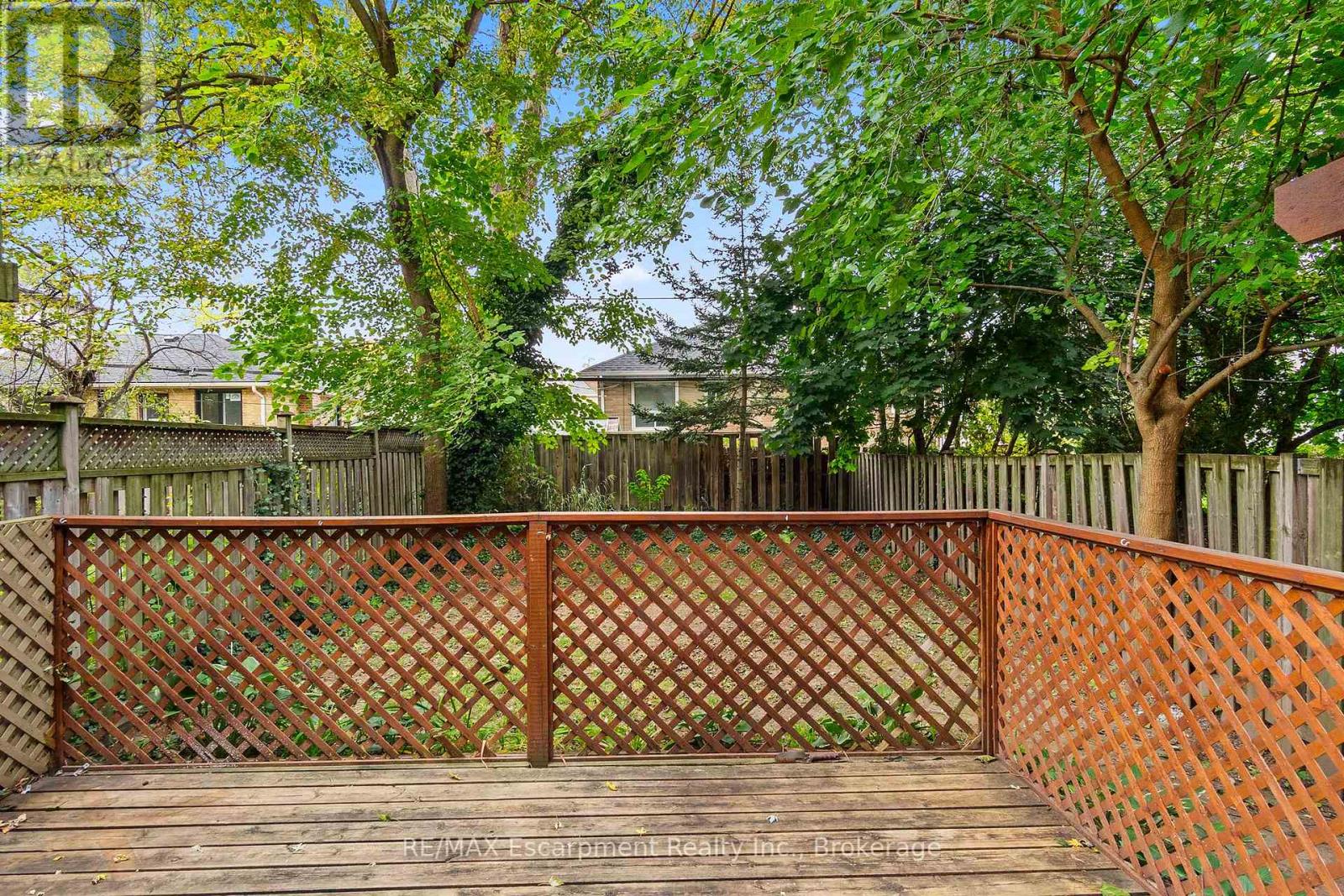 Photo 5 of 13 Normandy Place, Oakville ON