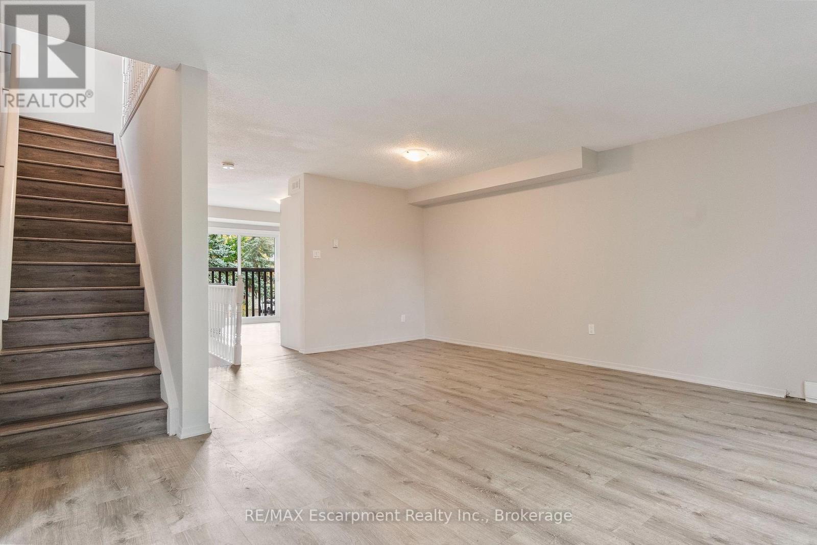 Photo 6 of 13 Normandy Place, Oakville ON