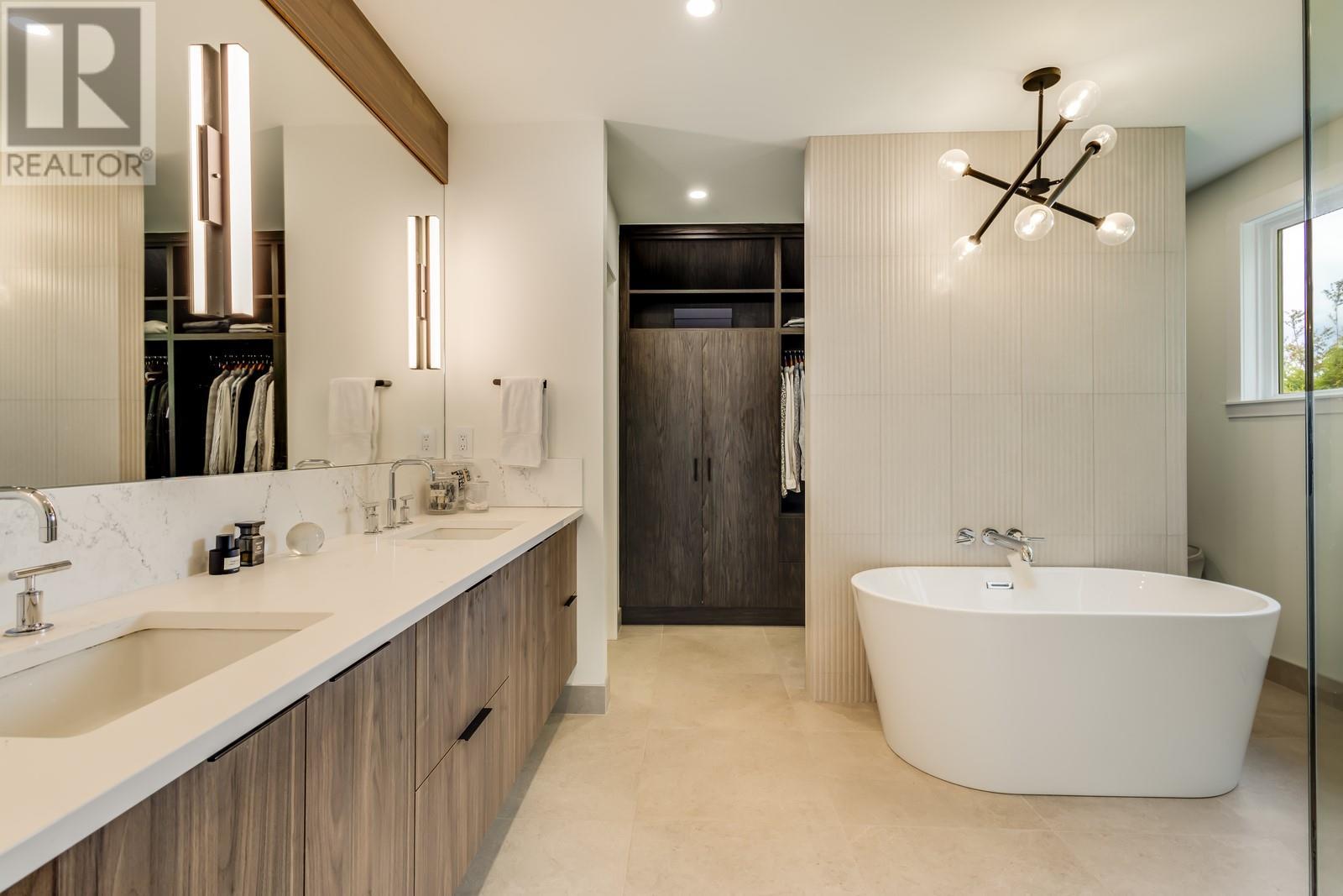  4678 Darin Court, Kelowna