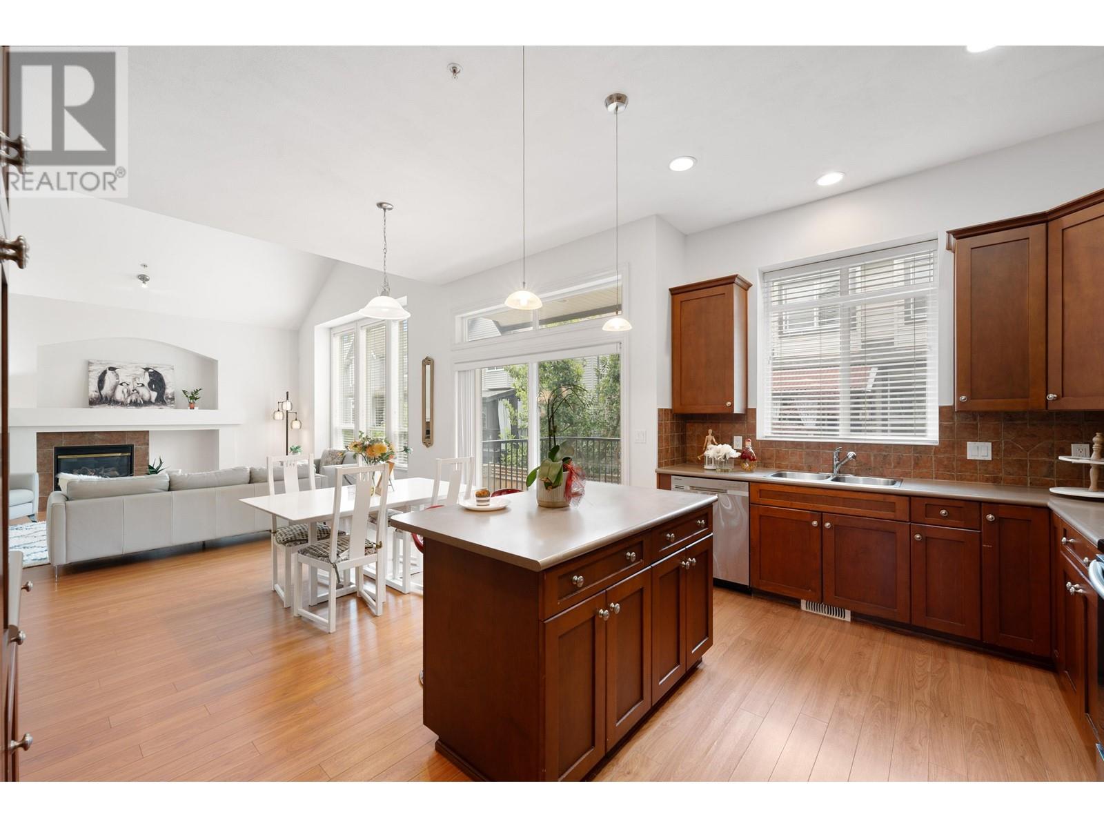 19243 FIELDSTONE WALK, Pitt Meadows real estate listing R3002214