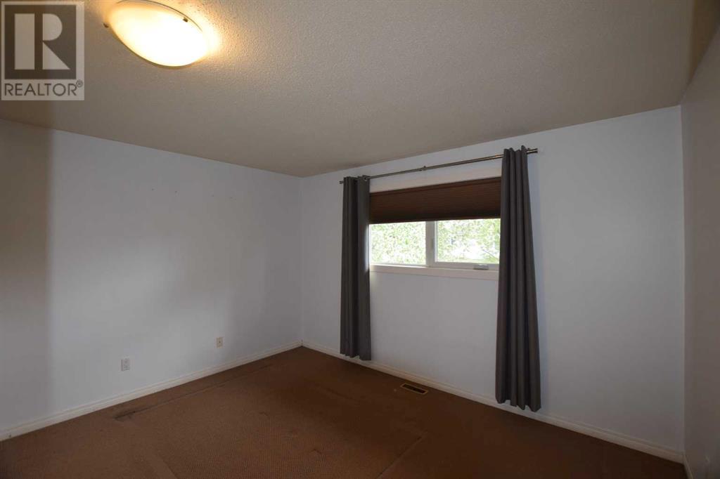 Single Family House Bungalow for Sale in  Dovercliffe Way SE Erin Woods Calgary 
