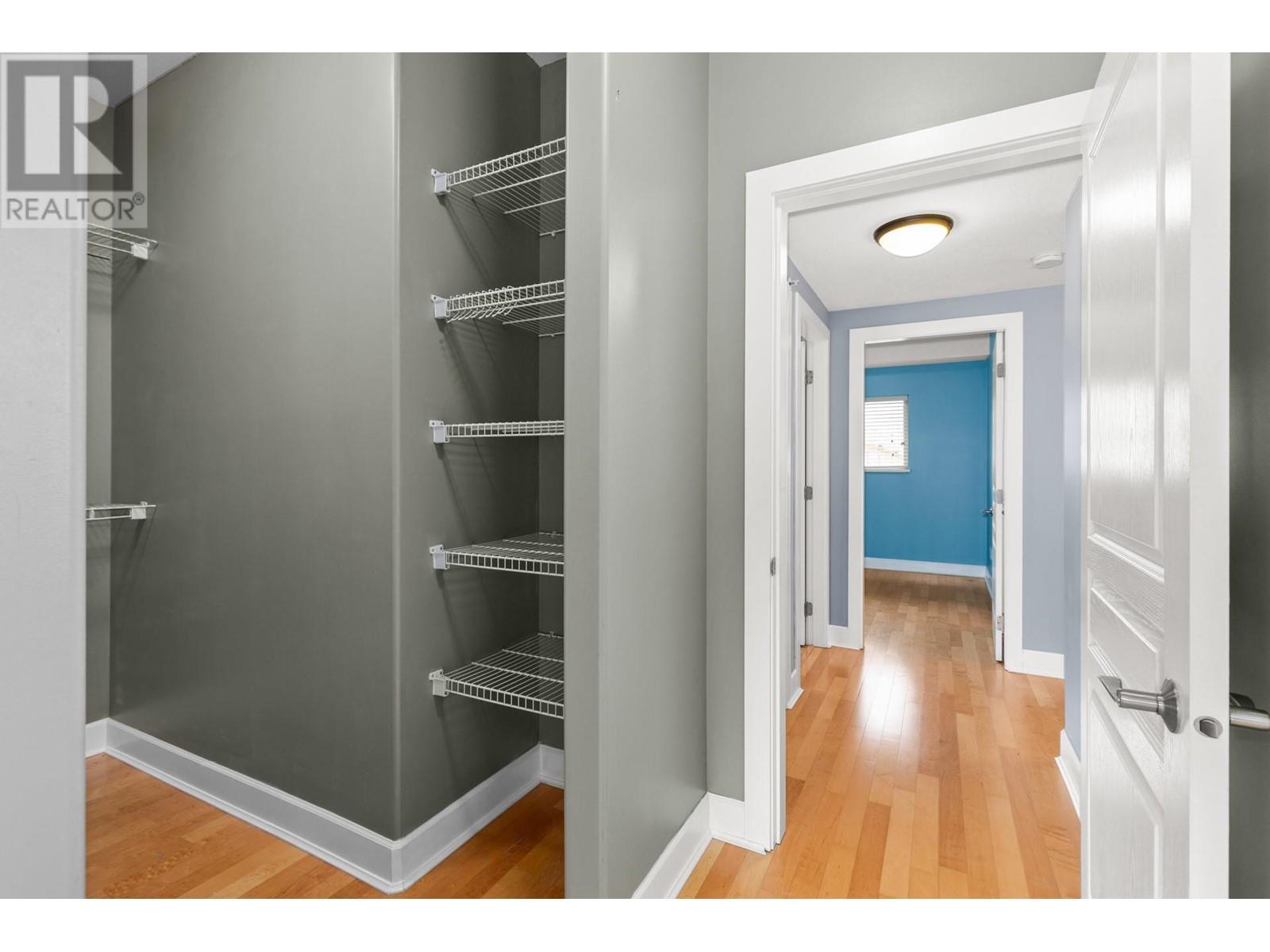 335 3996 Beach Avenue, Peachland