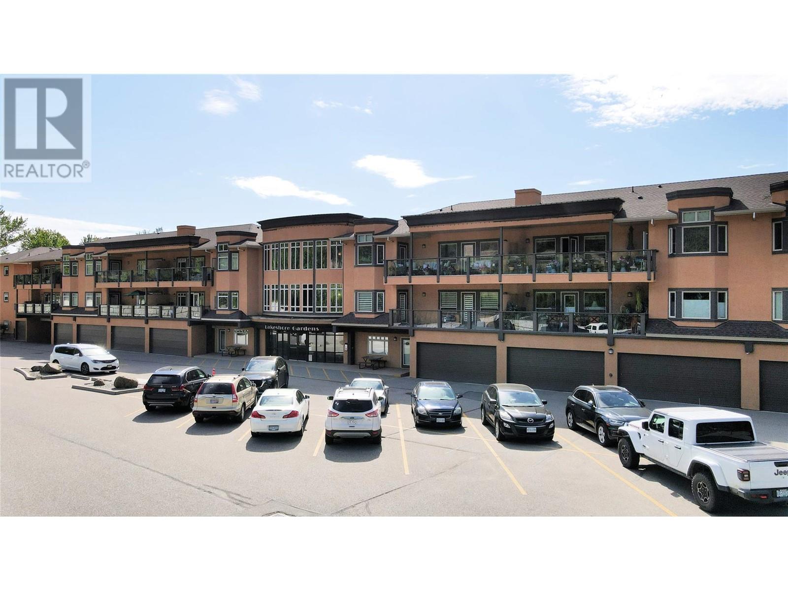 335 3996 Beach Avenue, Peachland