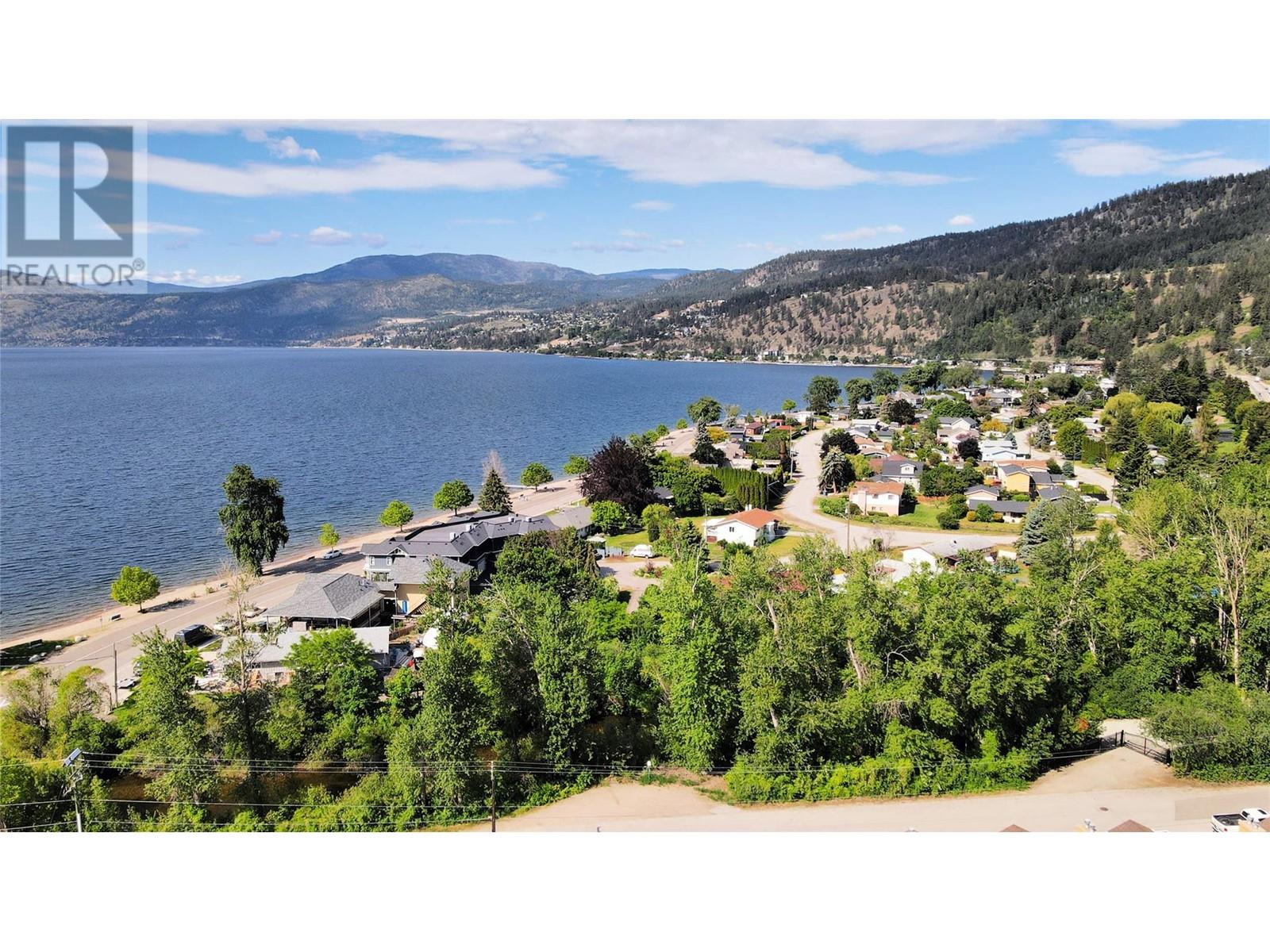 335 3996 Beach Avenue, Peachland
