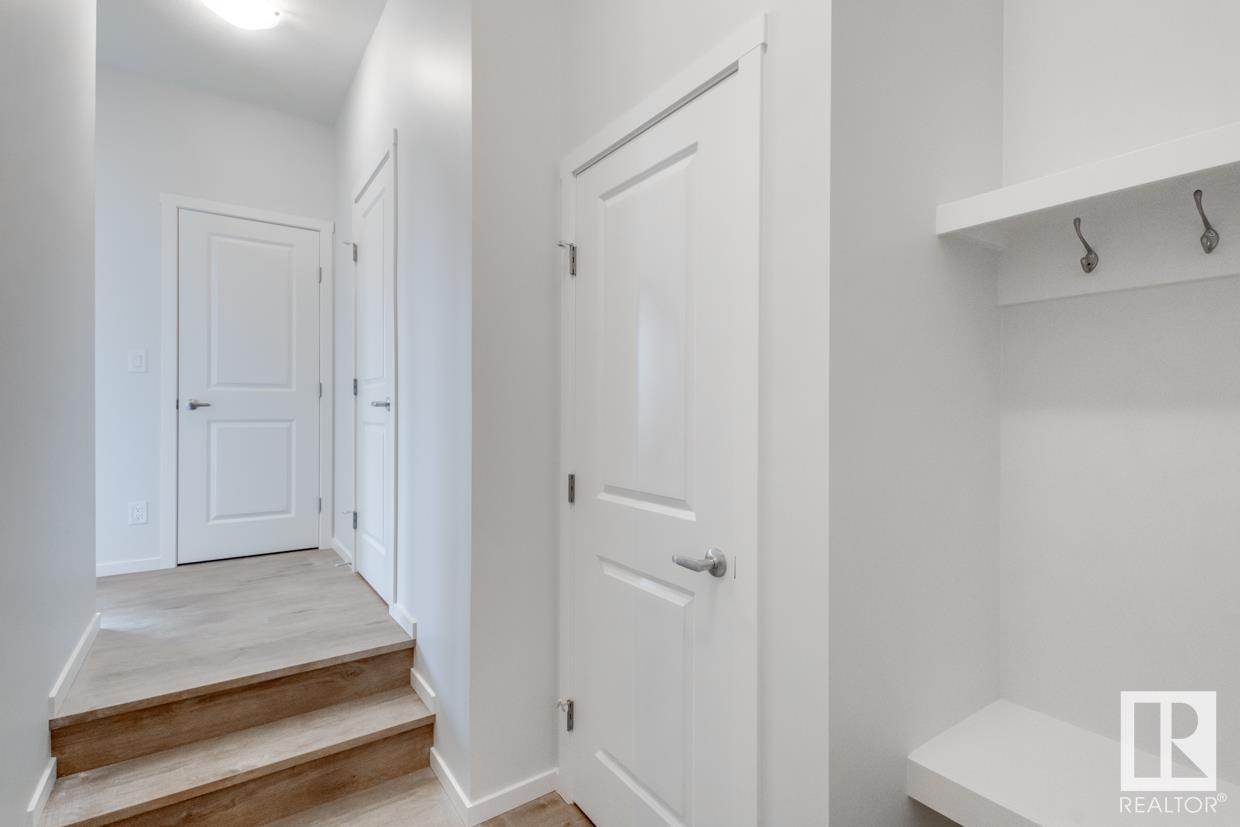 2040 209 ST NW, Edmonton