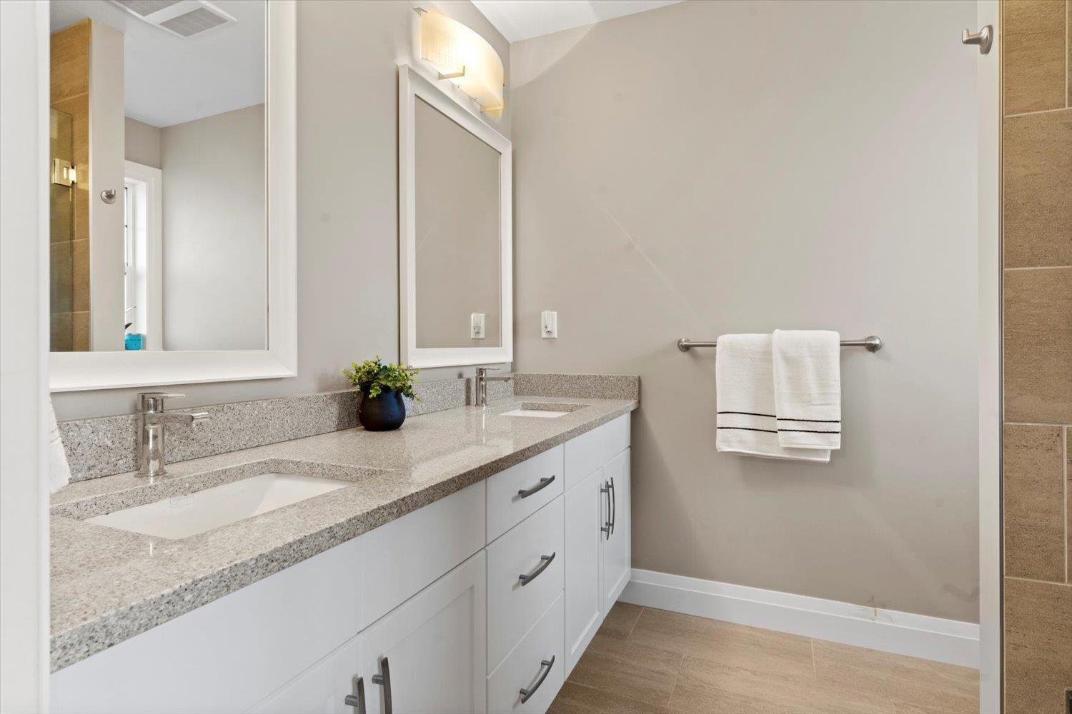 Photo 25 of 5408 Peach Road Garrison Crossing, Chilliwack BC