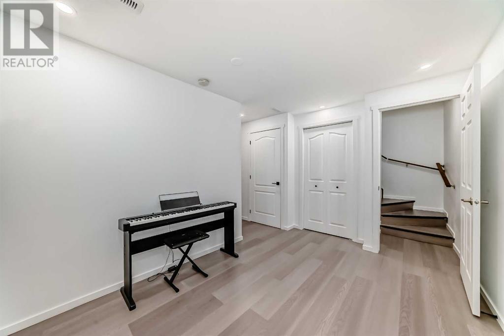 Single Family House for Sale in  Saddlemead Road NE Saddle Ridge Calgary 