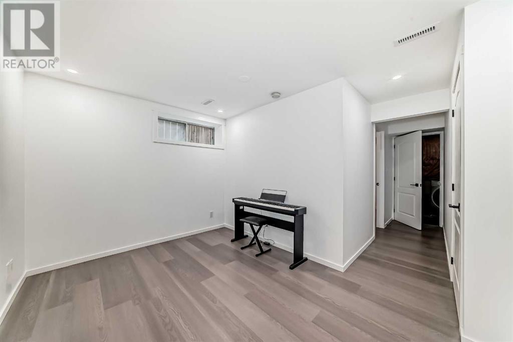 Single Family House for Sale in  Saddlemead Road NE Saddle Ridge Calgary 