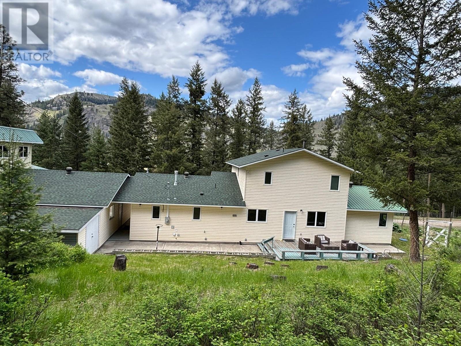 3400 HWY 3 Highway, Rock Creek