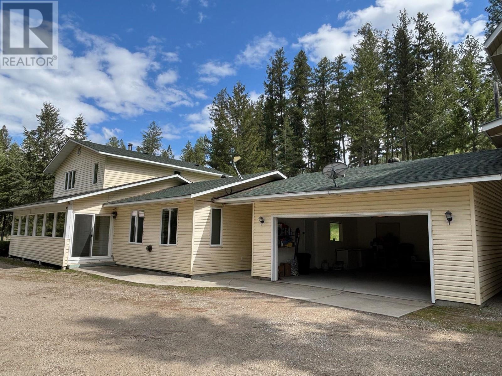 3400 HWY 3 Highway, Rock Creek