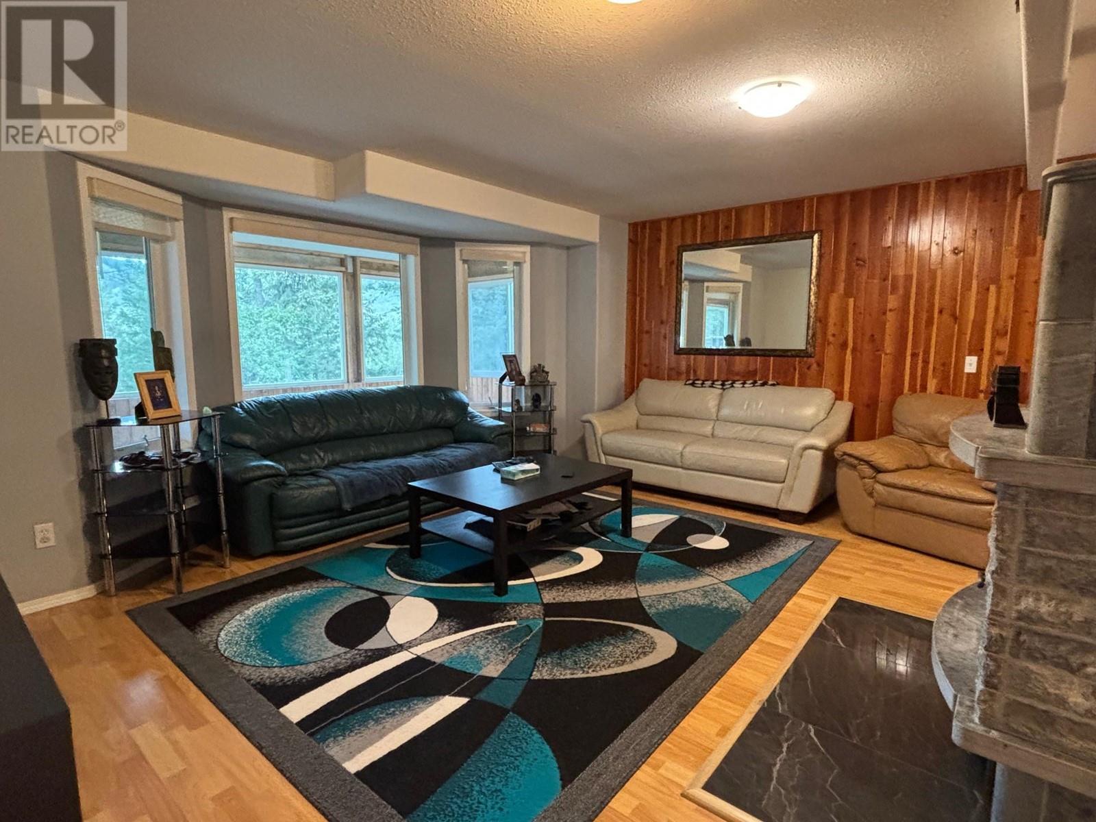 3400 HWY 3 Highway, Rock Creek