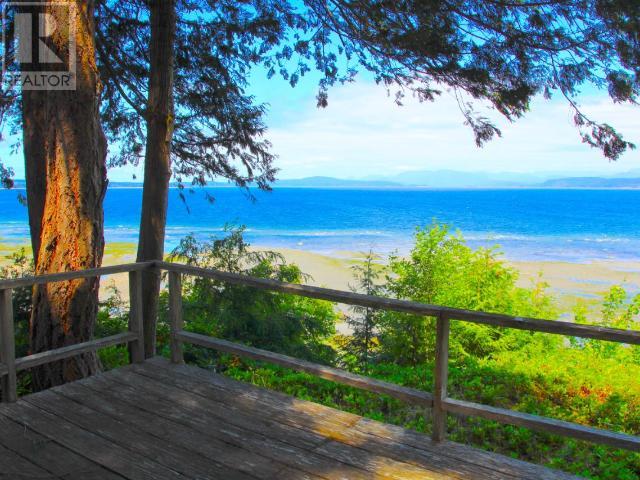 1652 SAVARY ISLAND ROAD, Savary Island