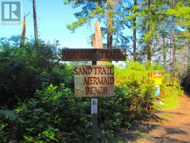 1652 SAVARY ISLAND ROAD, Savary Island