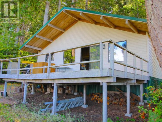 1652 SAVARY ISLAND ROAD, Savary Island