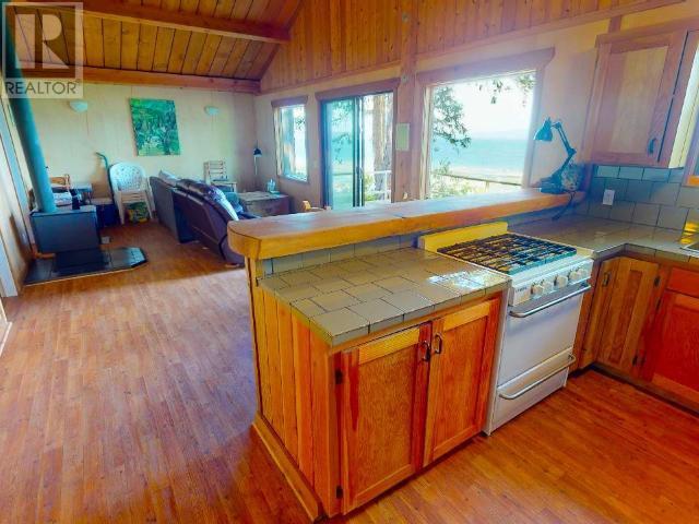 1652 SAVARY ISLAND ROAD, Savary Island