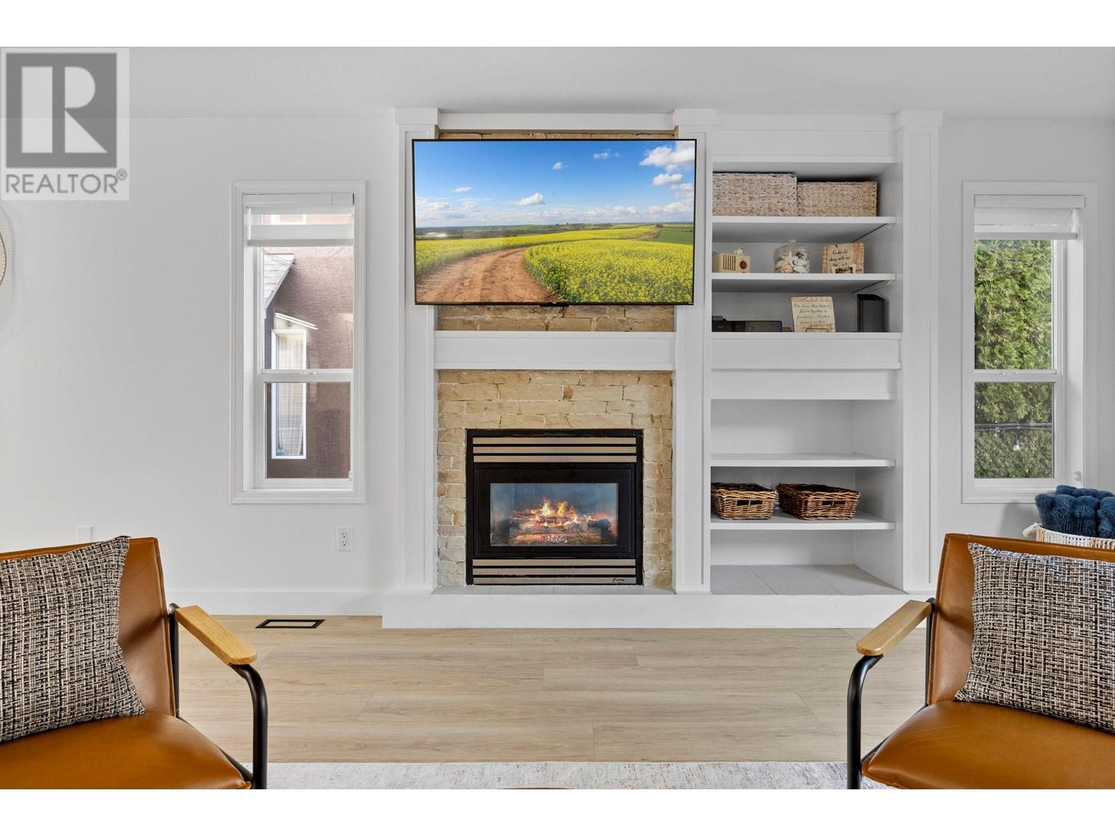  667 South Crest Drive, Kelowna