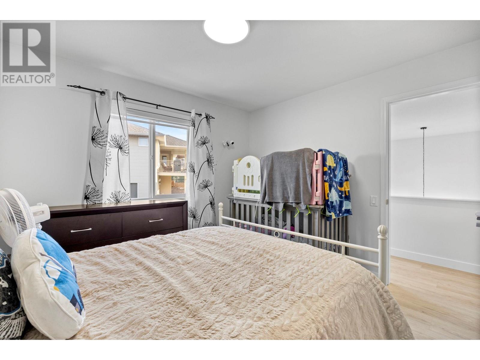  667 South Crest Drive, Kelowna