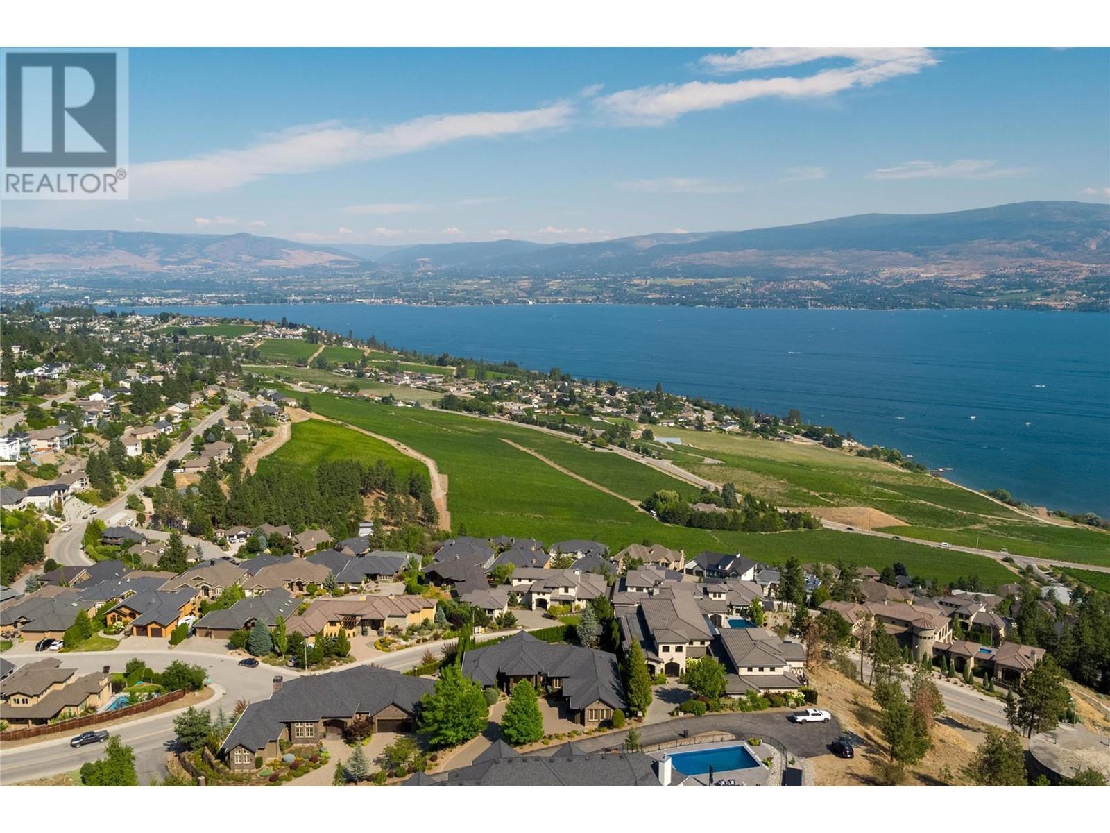  1528 Vineyard Drive, West Kelowna
