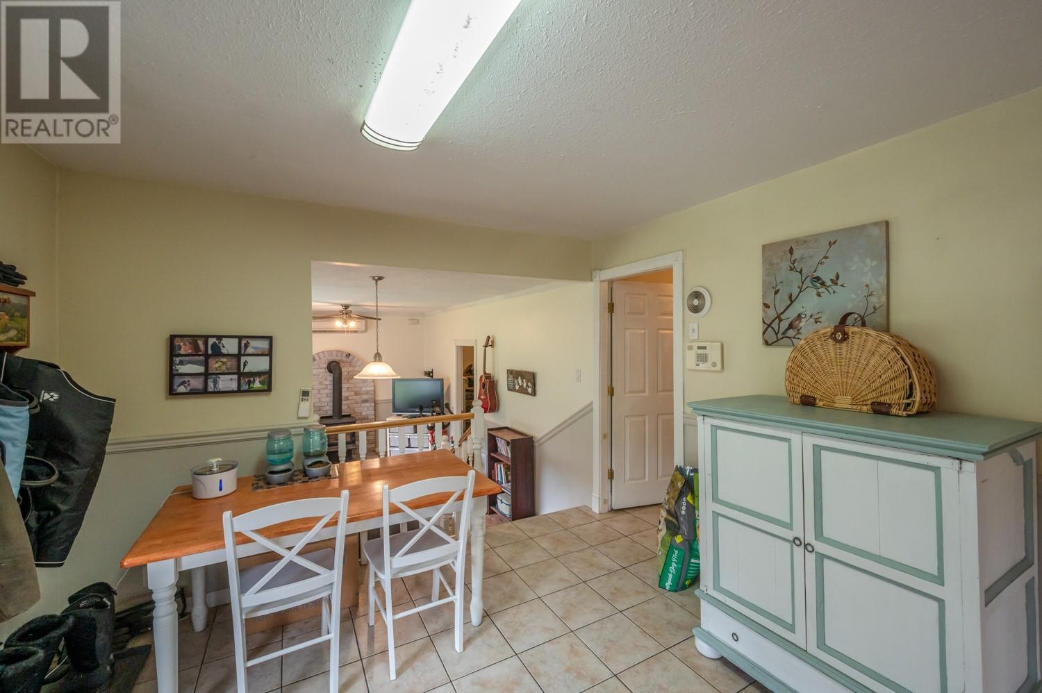  14892 GARNET Avenue, Summerland