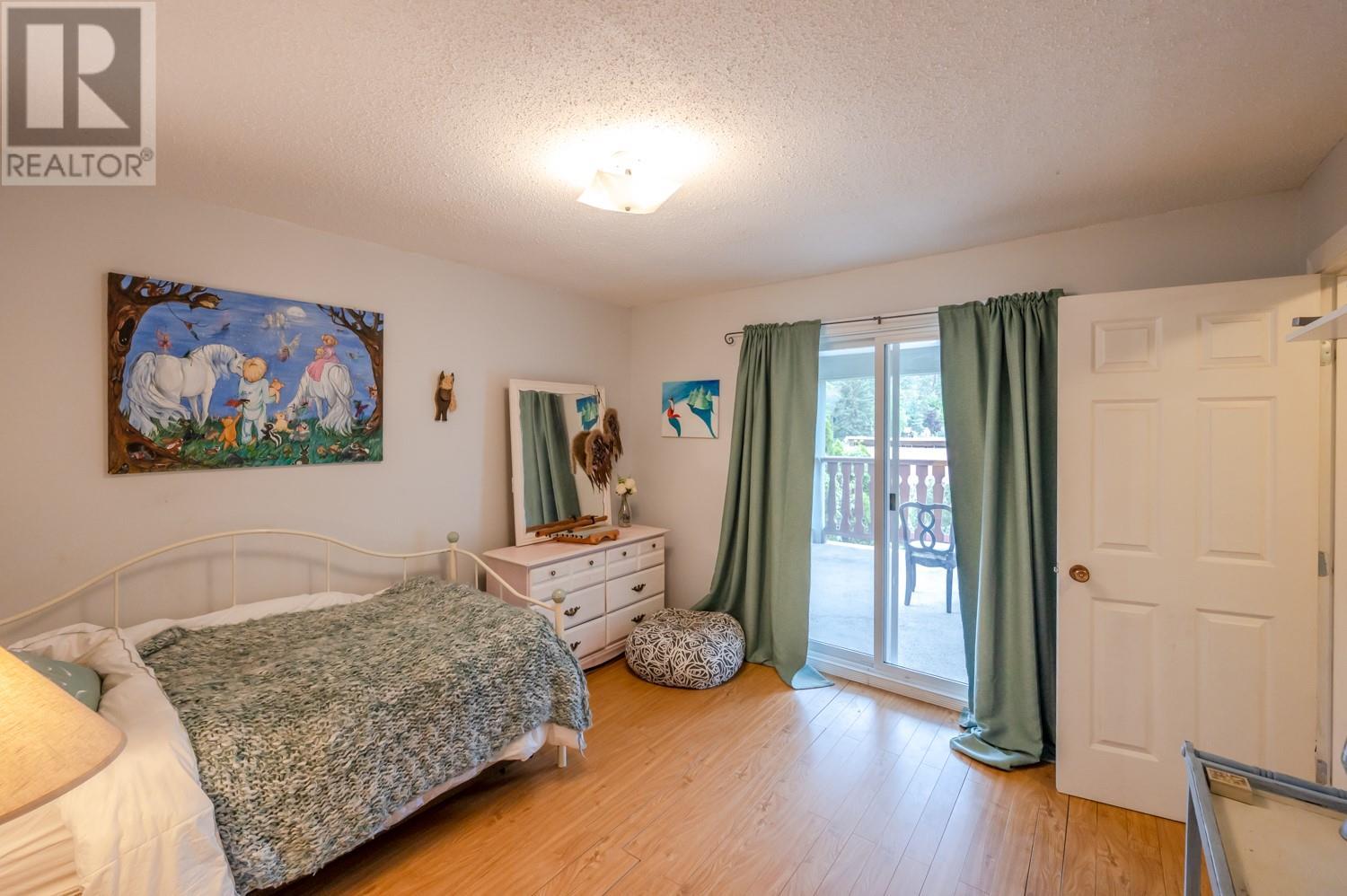 14892 GARNET Avenue, Summerland