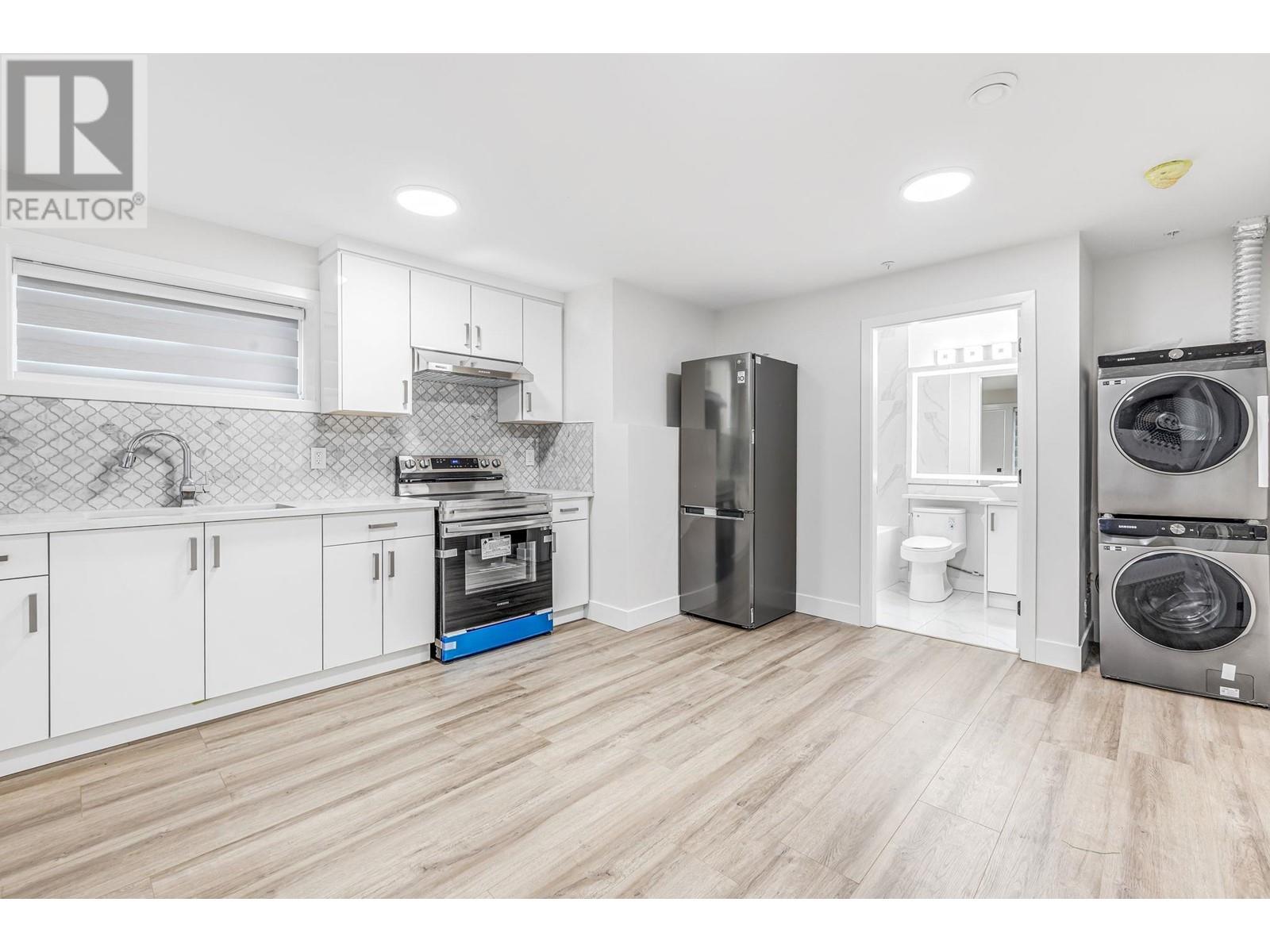 Photo 16 of 3440 E 4th Avenue, Vancouver BC