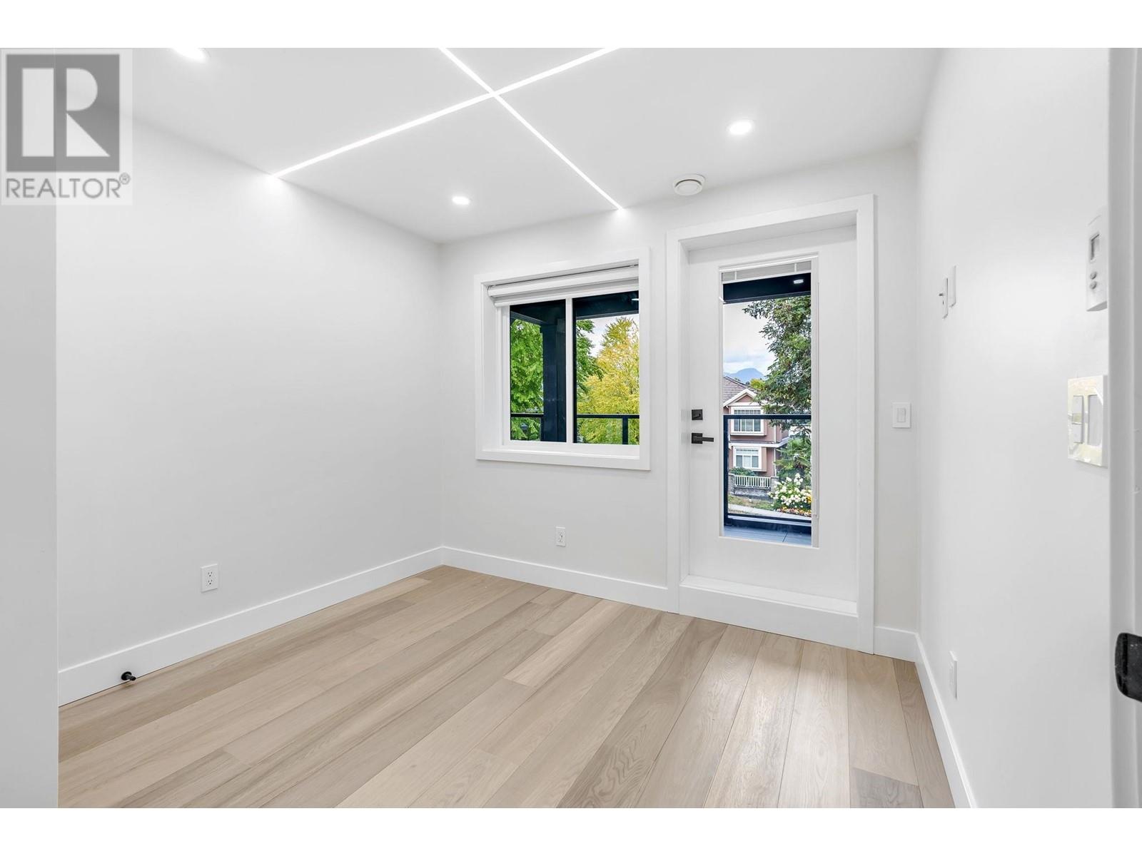 3442 E 4TH AVENUE, Vancouver