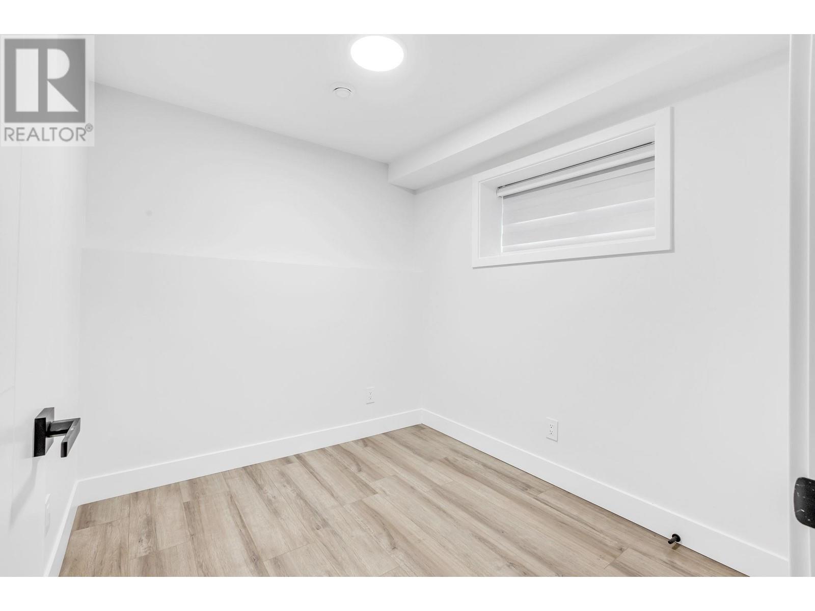 3442 E 4TH AVENUE, Vancouver