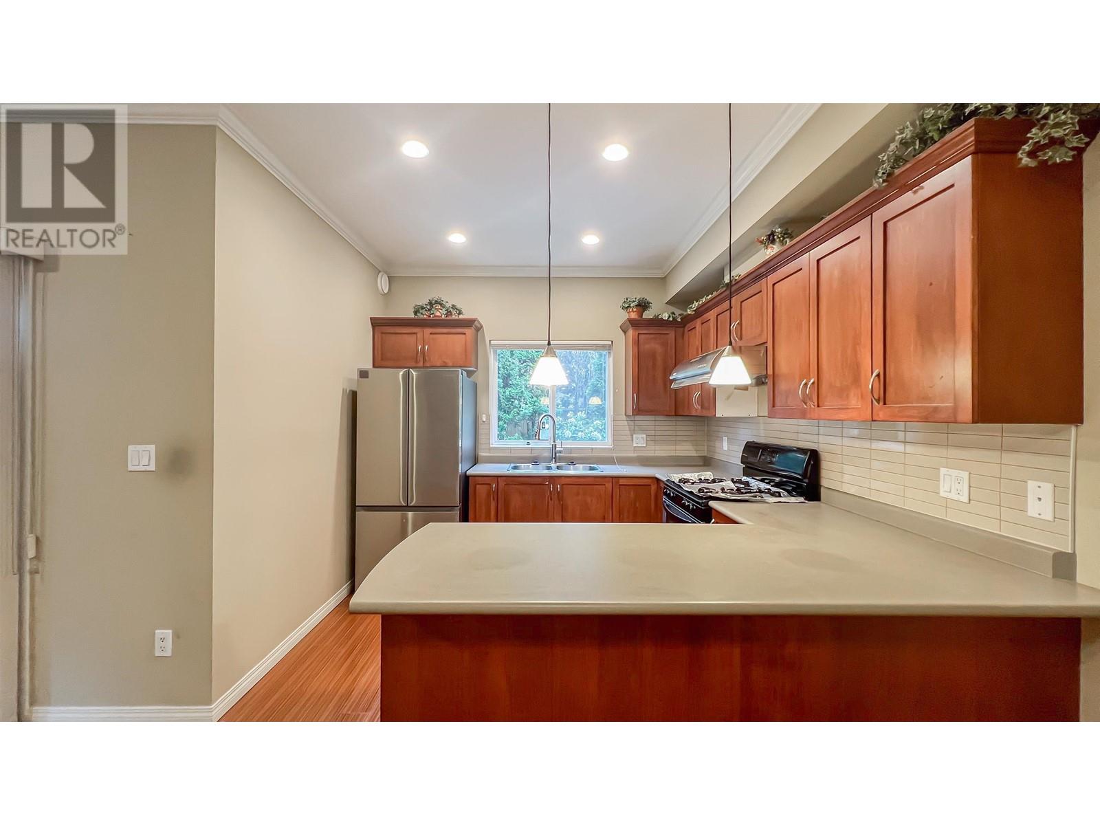 Photo 8 of 7 8271 Francis Road, Richmond BC