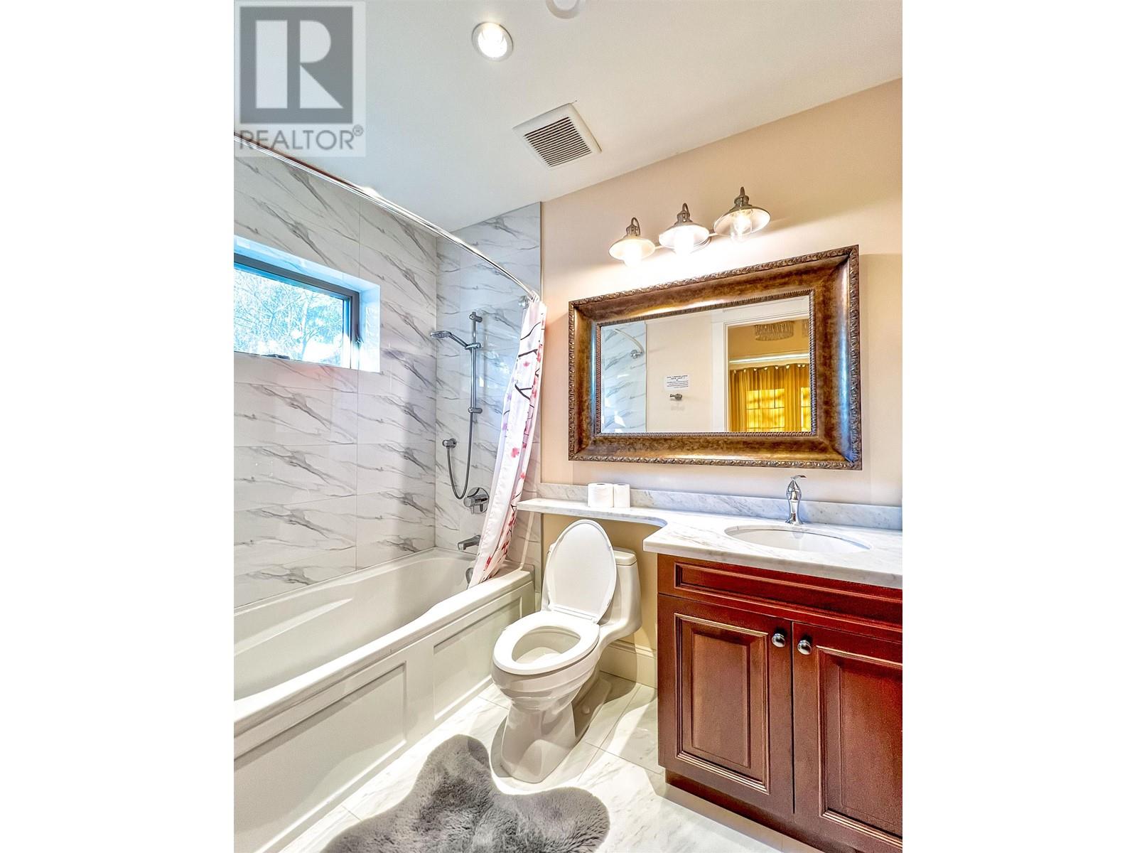2237 W 37TH AVENUE, Vancouver