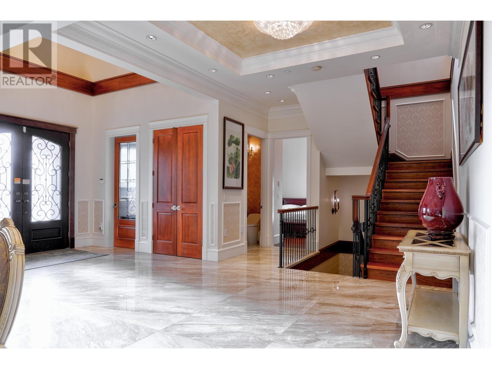 2237 W 37TH AVENUE, Vancouver