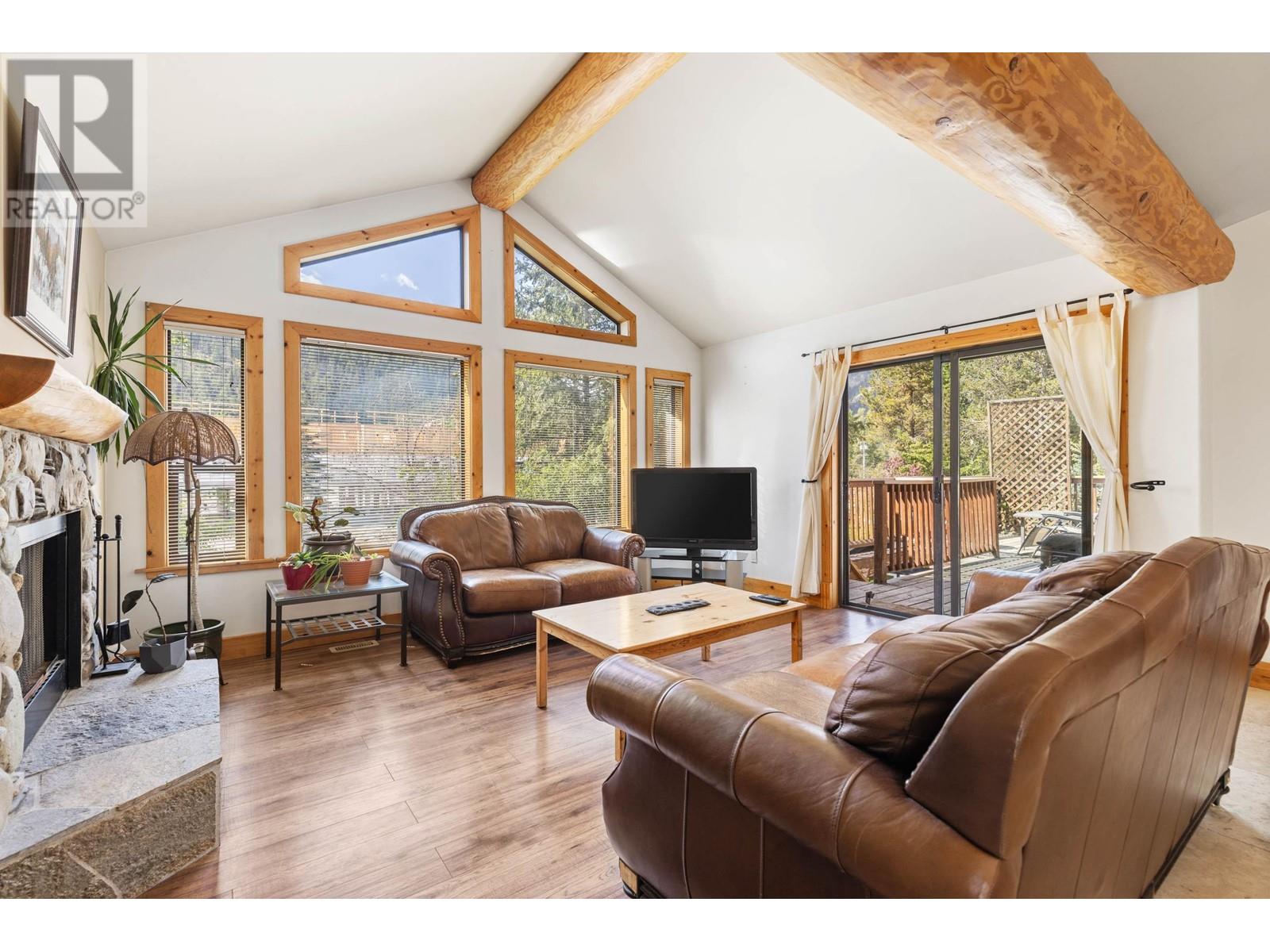 1488 BALSAM STREET, Pemberton